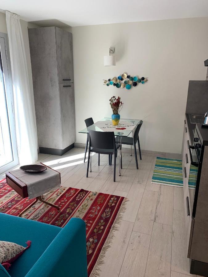 לינה וארוחת בוקר רימיני 8 Di Cuori מראה חיצוני תמונה