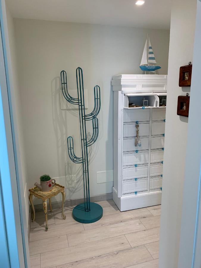 לינה וארוחת בוקר רימיני 8 Di Cuori מראה חיצוני תמונה
